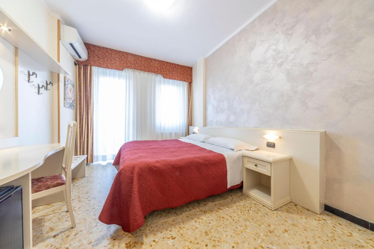 Gold Hotel Bordighera Extérieur photo