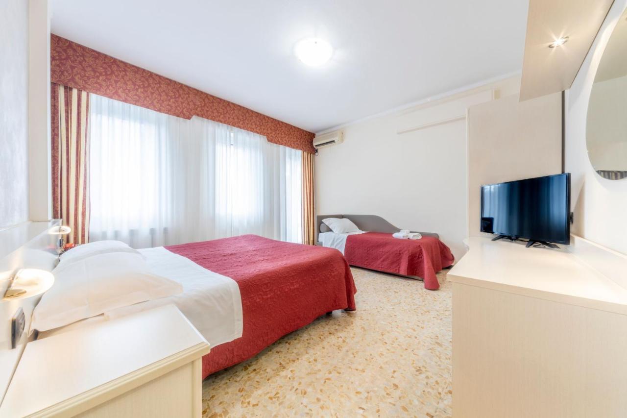 Gold Hotel Bordighera Extérieur photo