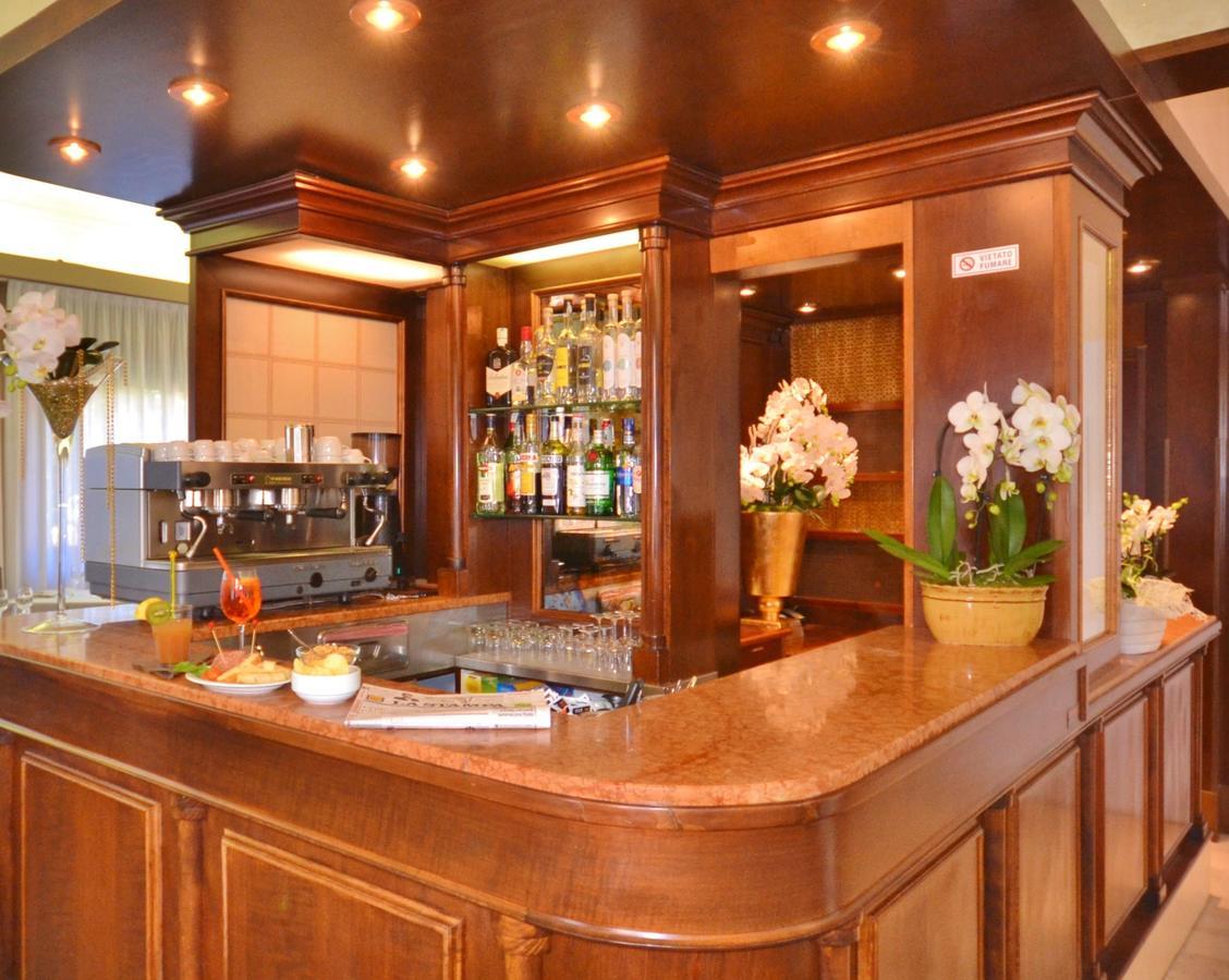 Gold Hotel Bordighera Extérieur photo