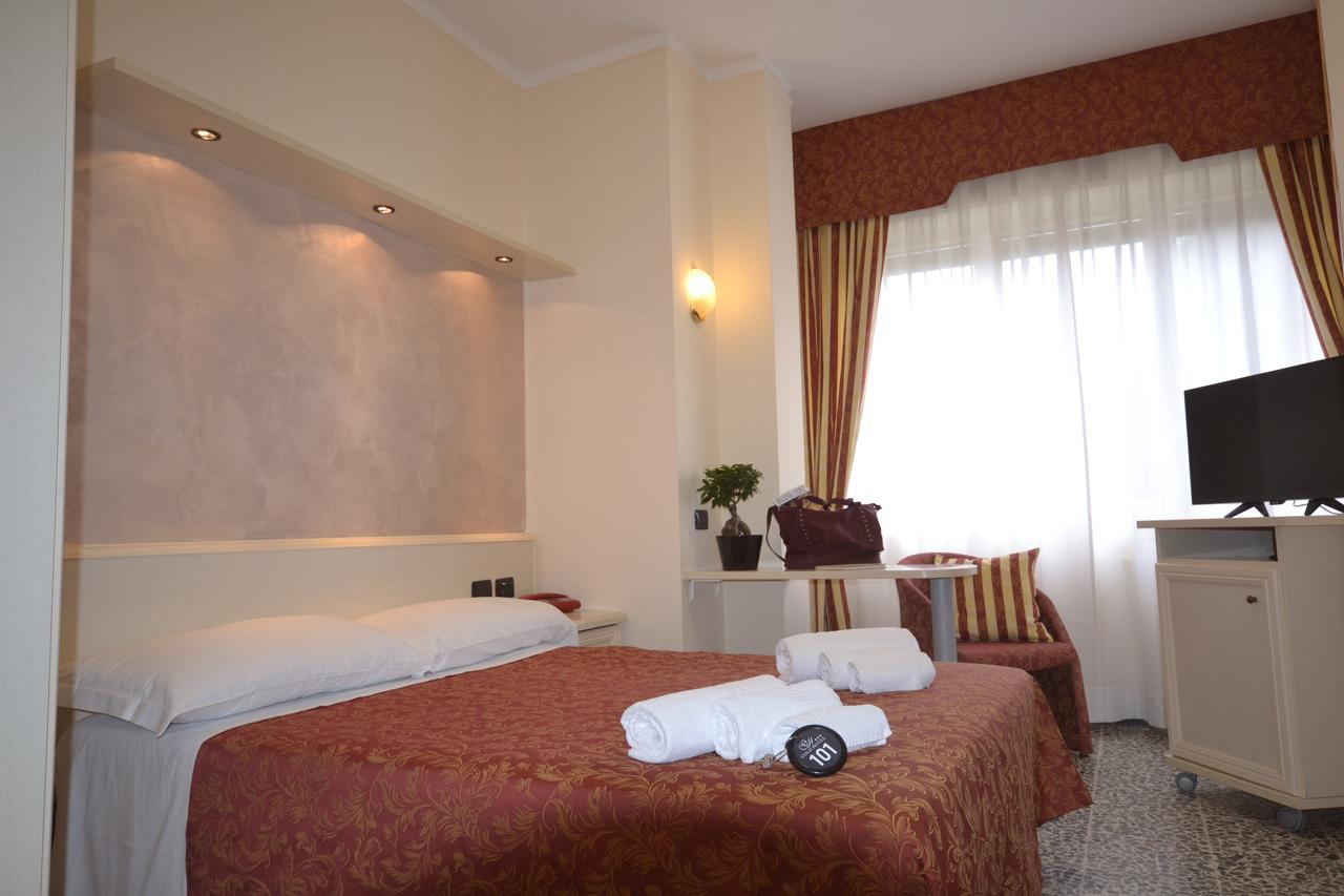 Gold Hotel Bordighera Extérieur photo