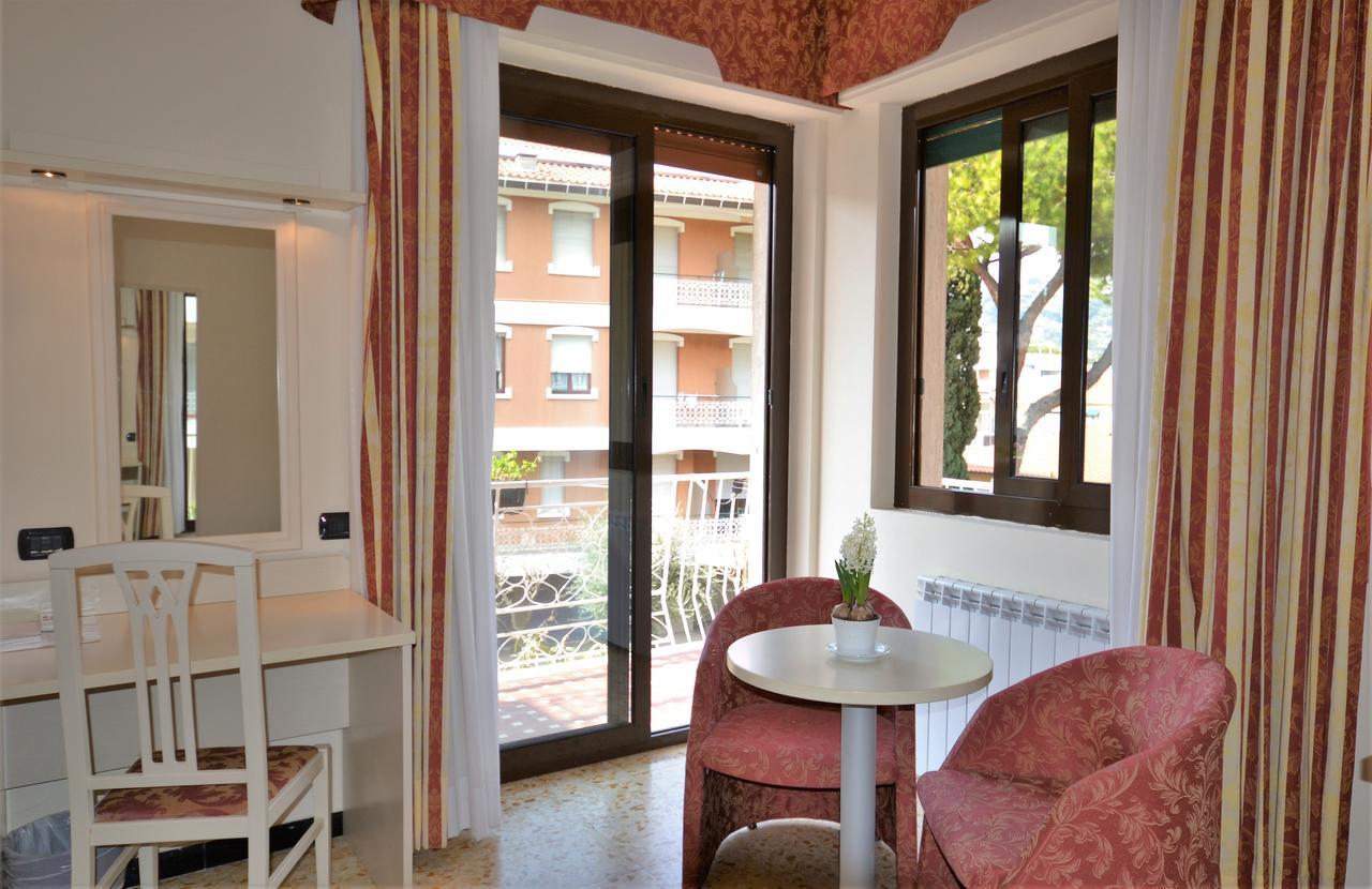 Gold Hotel Bordighera Extérieur photo